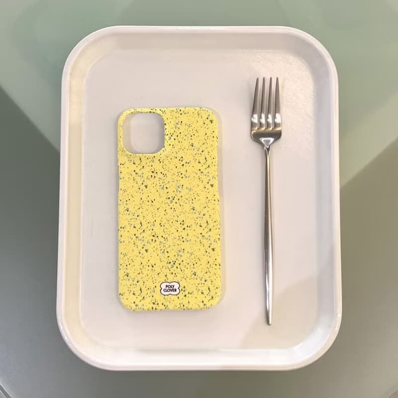 spotted hard iPhone Case (yellow)