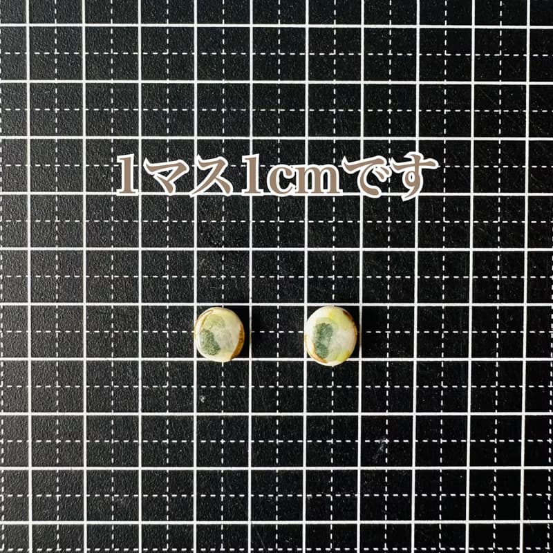 濃淡 グリーン 金継ぎ 陶器 ピアス イヤリング ノンホールピアス 緑 ゴールド 金 黄緑 ライトグリーン 小さい 小ぶり オフィス ギフト 贈り物 プレゼント