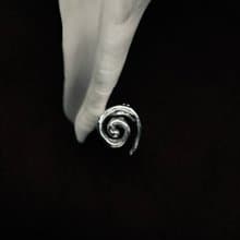 Tidal Coil Earrings | 潮蜷耳環