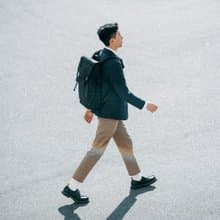 【DOUGHNUT】15吋 防潑水 大後背包 多格層 水壺格 男包-黑 ACT