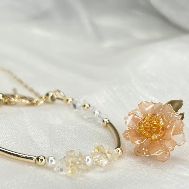 【橘色野菊x黃水晶-水晶花手鍊】11月生日花生日石 花言日和