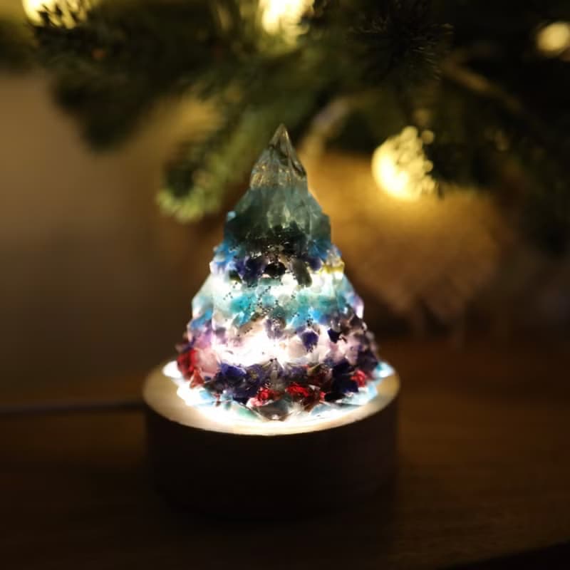 【情人節禮物】藍色細雪水晶聖誕樹小夜燈-奧剛能量樹/療癒寶石交