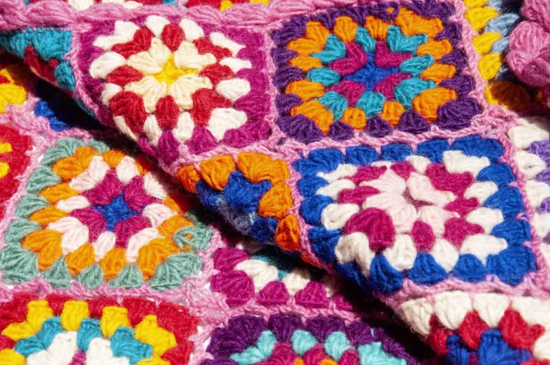 手工羊毛鉤織蓋毯 編織沙發巾 露營保暖 東歐風鉤織桌墊-彩虹花朵