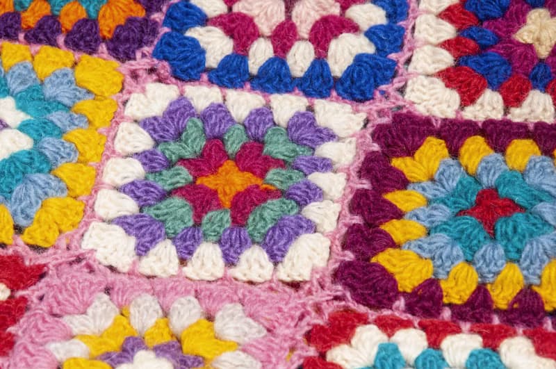 手工羊毛鉤織蓋毯 編織沙發巾 露營保暖 東歐風鉤織桌墊-彩虹花朵