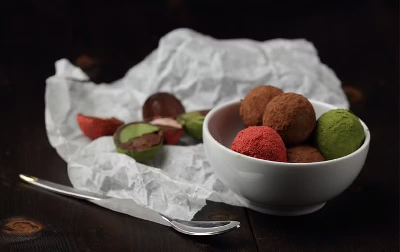 綜合松露巧克力 【黑方巧克力】