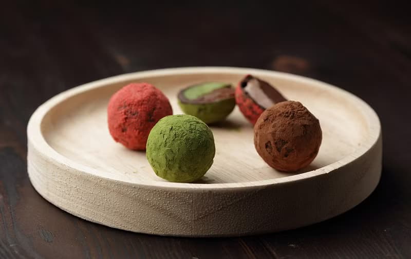 綜合松露巧克力 【黑方巧克力】