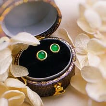 招財•健康•高貴|冰玻起光陽綠蛋|A貨翡翠純銀中性極簡款耳環