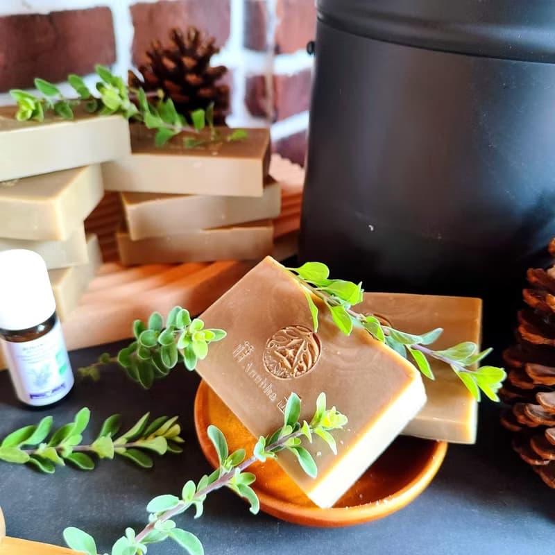 馬鬱蘭手工皂-馬鬱蘭茶湯+玫瑰天竺葵純露-不含一滴水-純露精油皂