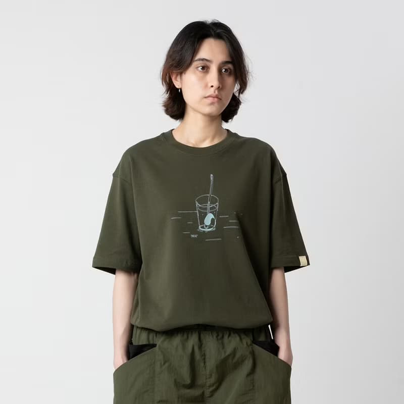 Relax Graphic Tee 橄欖綠色印花小領口廓形寬松通勤短袖棉T恤