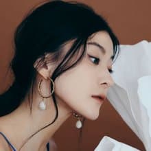 COR-DATE / 紋路圓弧 / 水滴耳環 / 白