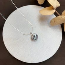 Re-Re【熱賣款】蠶絲金工—單朵小玫瑰項鍊 新月藍