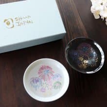 冷感花火平盃ペアセット　温度で色が変わる季節を楽しむ器