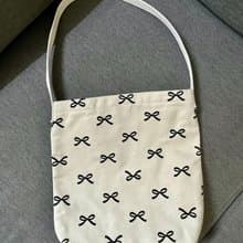 可愛滿滿的蝴蝶結輕便包手提包