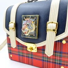 立體老虎綴寶石水晶裝飾 紅色格子x寶藍PU仿皮箱子斜肩帶手袋包包