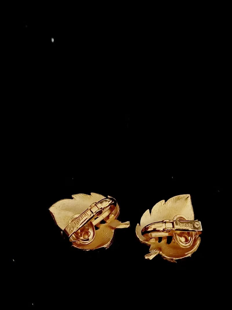 vintage jewelry 古董Trifari 金色拋光紋理葉子夾式耳環