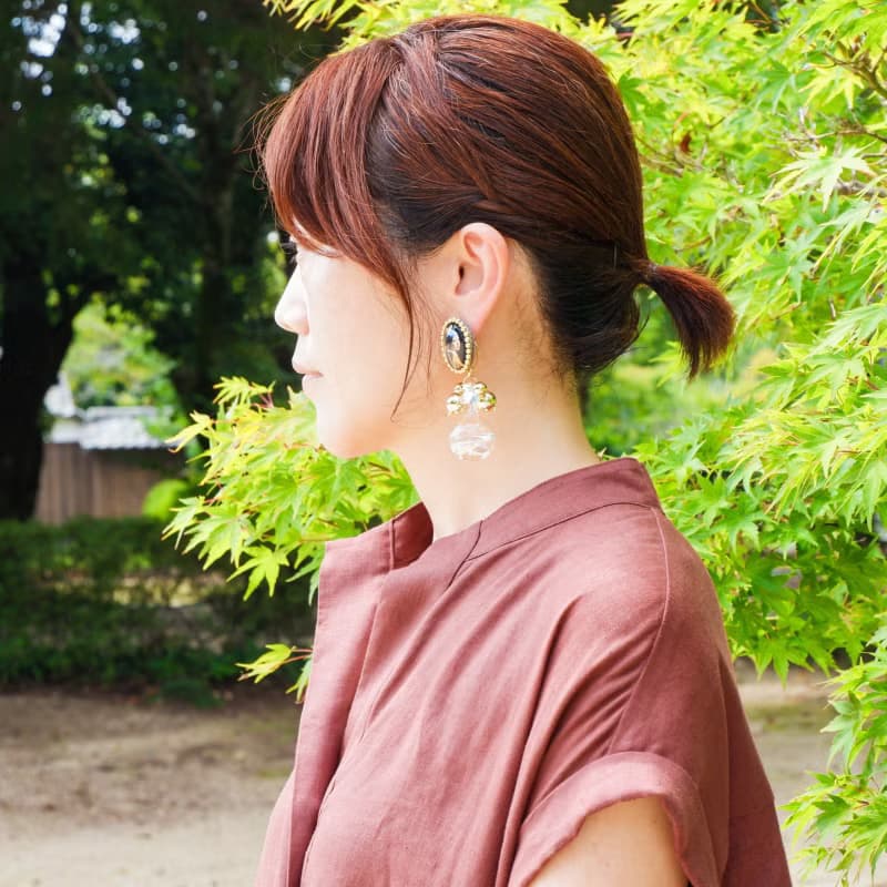 ガラスドームピアス(真珠の耳飾りの少女)