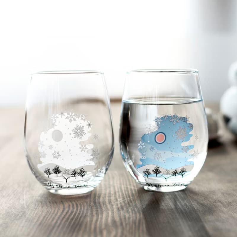 冷感雪結晶フリーグラスペアセット　温度で色が変わる季節を楽しむ器