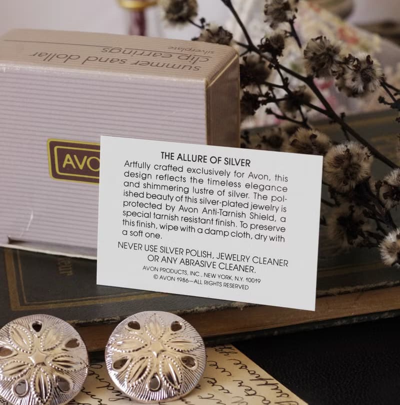 老又好古董珠寶AVON Vintage銀色雕花夾式耳環C920