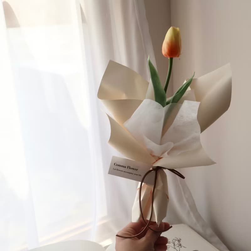 單朵五色韓式水感鬱金香花束 仿真花束
