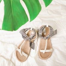Soft Tie Sandals: Black checkered pattern / Nude / Flora