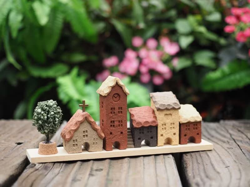 【鄉村歐洲小屋/優惠組】8件組/(5棟小屋+小樓梯+小樹+木頭底座)