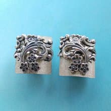 Vintage Jewelry 西洋古董飾品 銀色調 花藤 夾式耳環