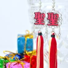 〜聖〜　漢字のタッセル付きピアス　イヤリング