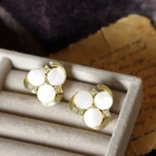 老又好古董珠寶 Vintage 金色珍珠貝三角夾式耳環 C537 Judy Lee