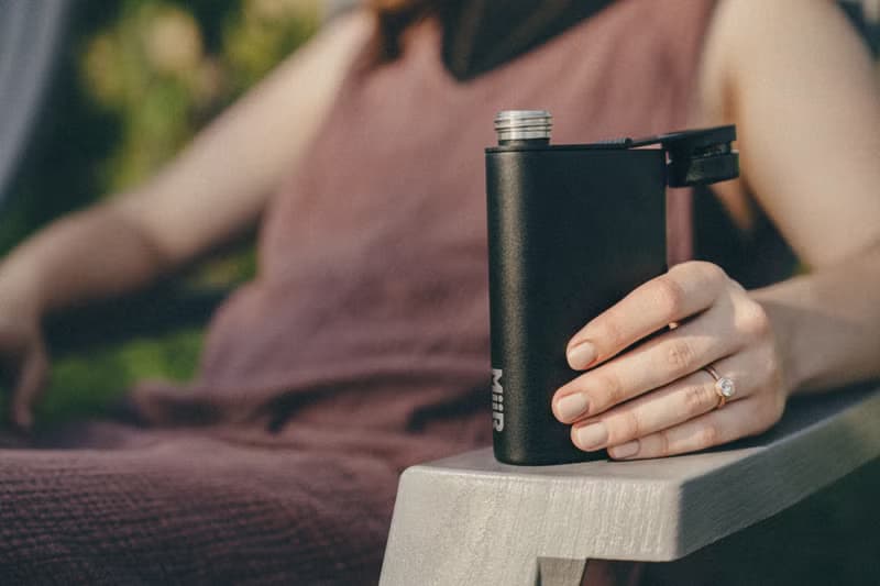 【新品】MiiR Aero Flask 不鏽鋼 單層 口袋壺 8oz/236mL 經典黑