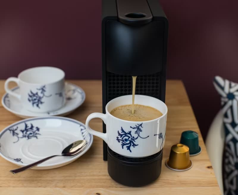 青花骨瓷精巧咖啡杯盤組