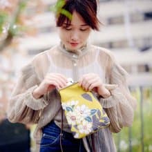 縦型ポシェットがま口 しゃら 黄色 調節ショルダー付【 日本製 】