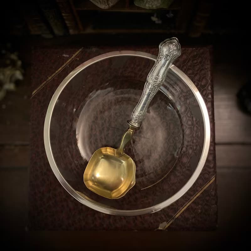 法國Belle Époque 蝴蝶結紋飾手柄 純銀×手工水晶甜品盆組