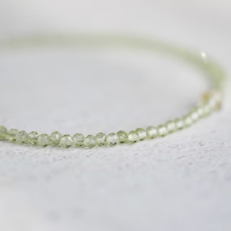 オイルインクォーツとペリドットのブレスレット【誕生石】