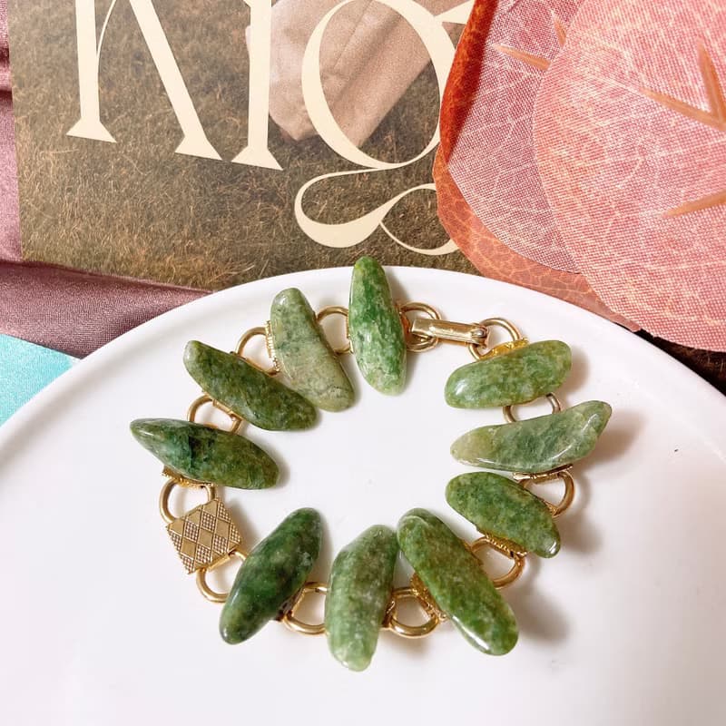 【西洋古董飾品】厚天然玉石原石 錶扣連續鏈圈 手鍊 手環