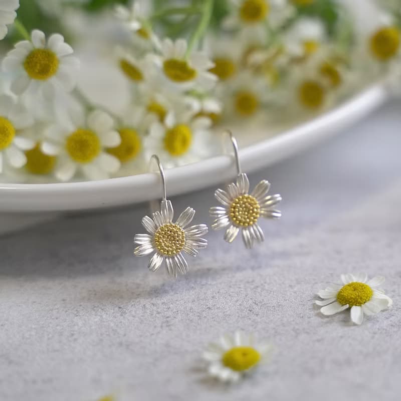 FOREST LETTER 洋甘菊花朵系列耳環 S925銀