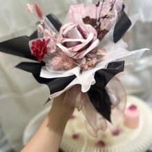 【蕓椛閣花藝手作】黑粉有錢花束