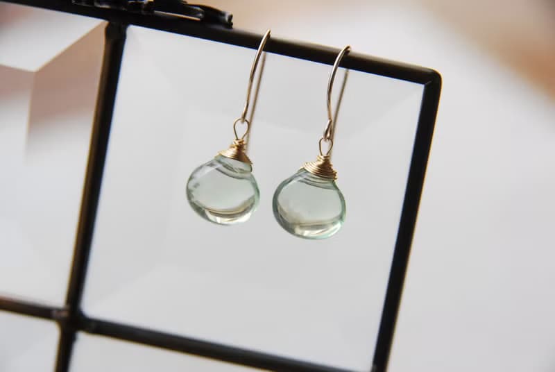 グリーンフローライトの一粒ピアス  １４kgf