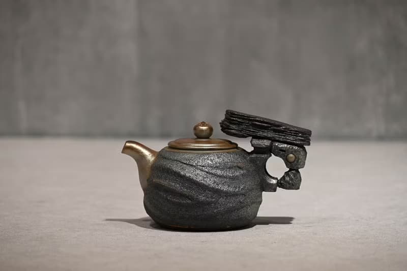 | 270cc | 柴燒造型正把壺 柴燒壺 茶壺 手作壺【臻麟陶藝】