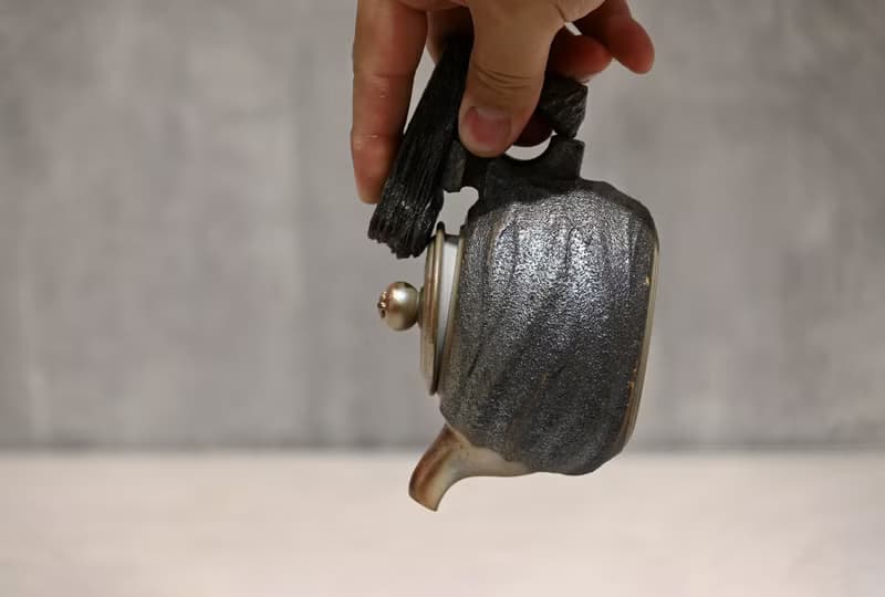 | 270cc | 柴燒造型正把壺 柴燒壺 茶壺 手作壺【臻麟陶藝】