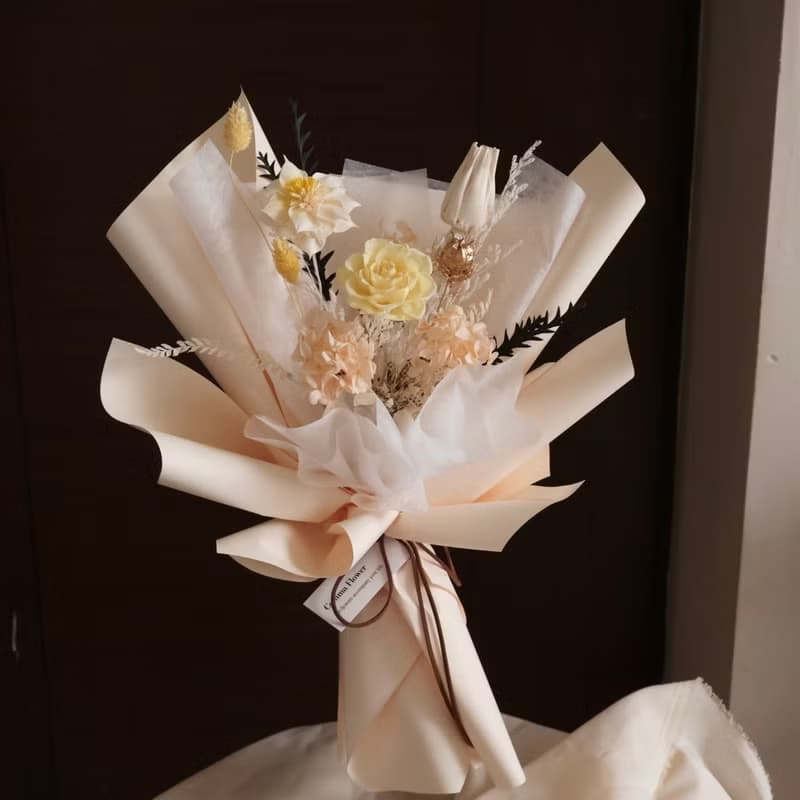 兩款尺寸情人節玫瑰花束 陽光奶油色 擴香花束 生日 週年禮物