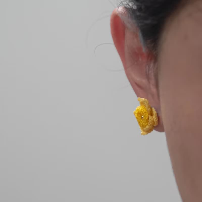 【水仙花】 耳環 微鉤 針織 花 耳飾 耳夾 手作