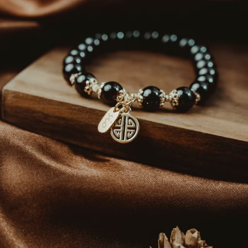 【珠璣】春回大地-石榴石中文字手鍊