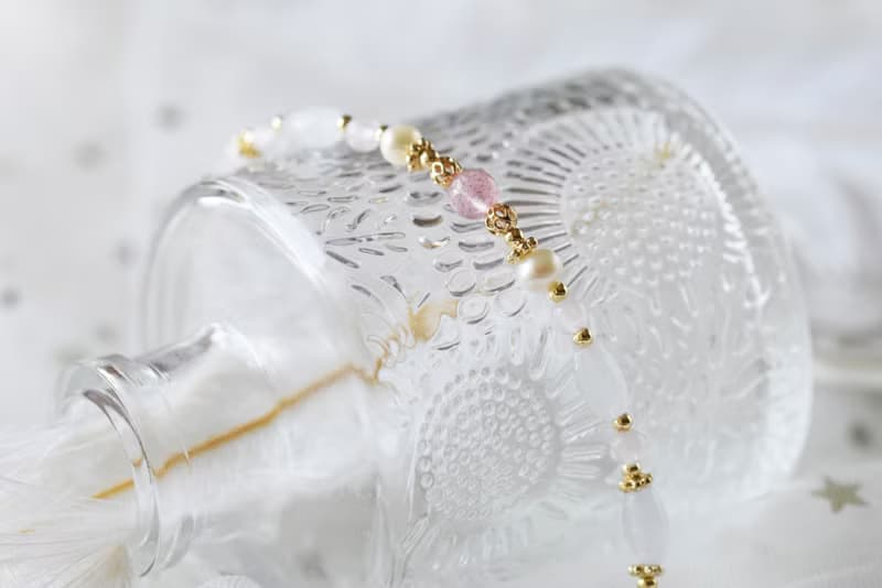 至愛。草莓晶 淡水珍珠 粉晶 巴山玉 14K包金 天然石水晶 手鍊