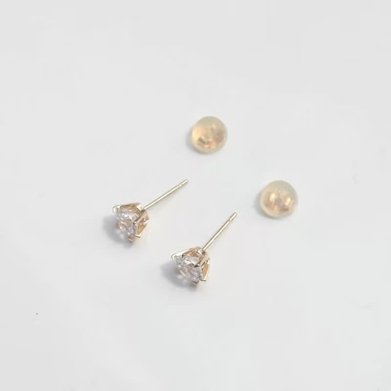 14K 六爪鑽石耳針耳環(一對)