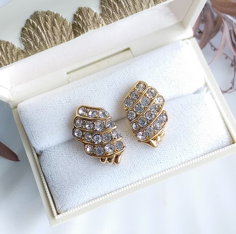 Vintage Jewelry 西洋古董飾品 TRIFARI 摩登對稱 小巧 針式耳環