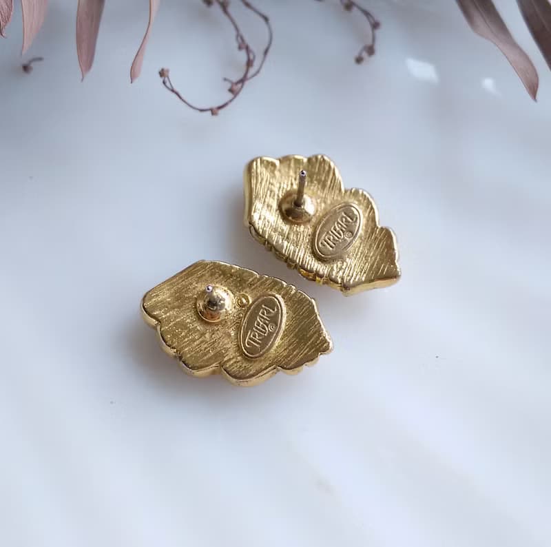 Vintage Jewelry 西洋古董飾品 TRIFARI 摩登對稱 小巧 針式耳環