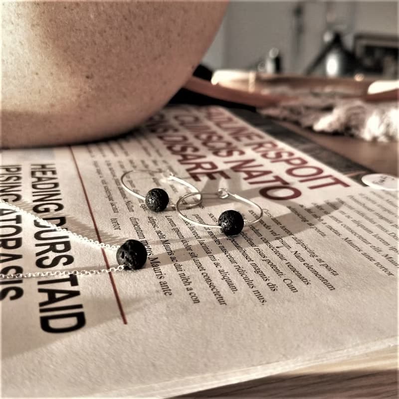 │質感│ 黑火山石 • 輕耳飾 • 純銀耳環 • 設計師原創