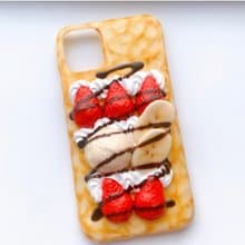 いちごチョコクレープのiPhoneケース