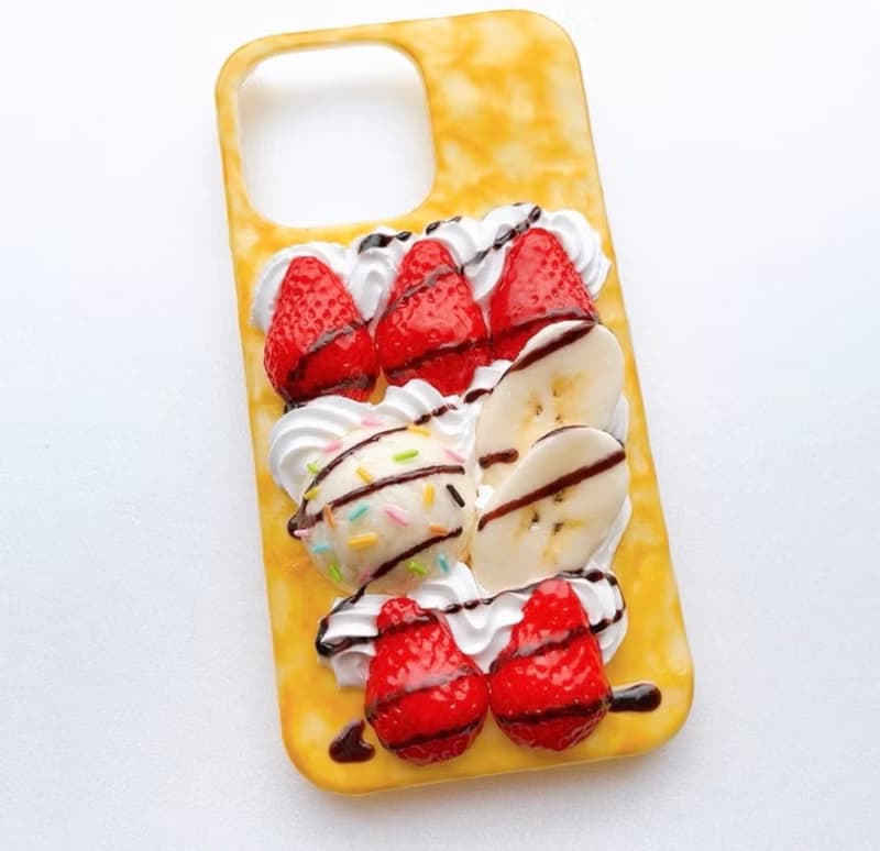 いちごチョコクレープのiPhoneケース
