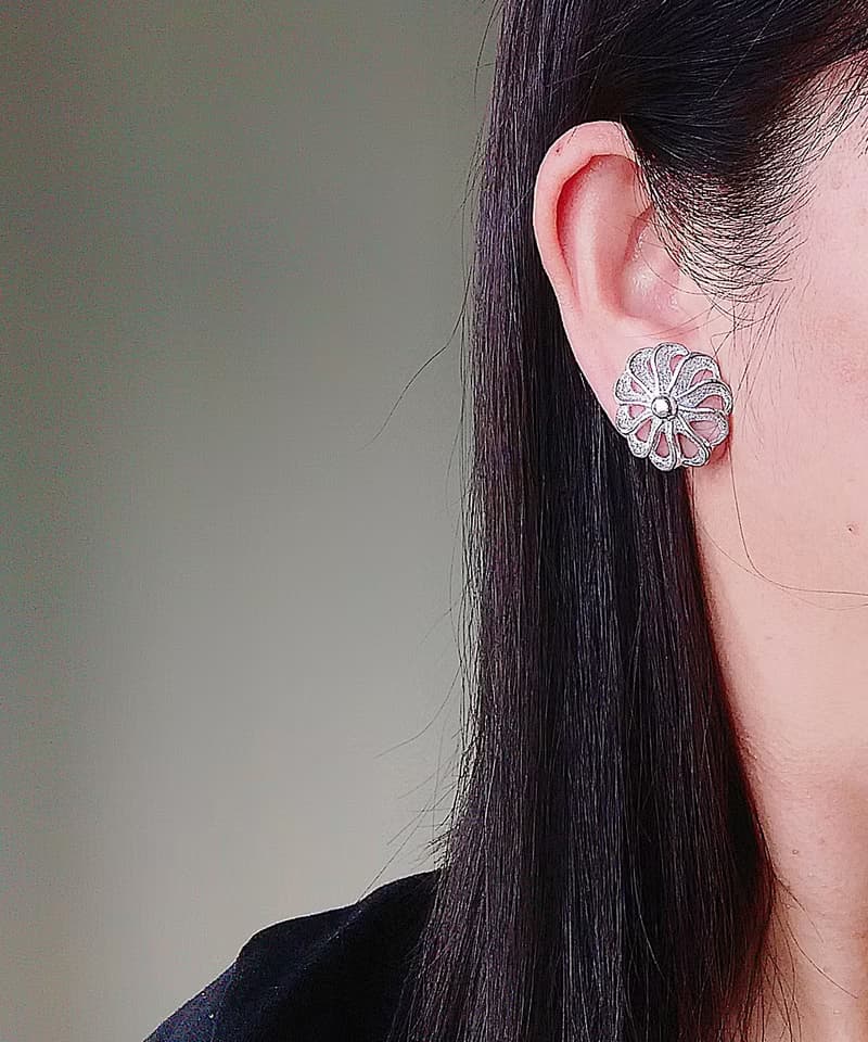 vintage jewelry SARAH COV亮銀旋葉花卉 夾式耳環
